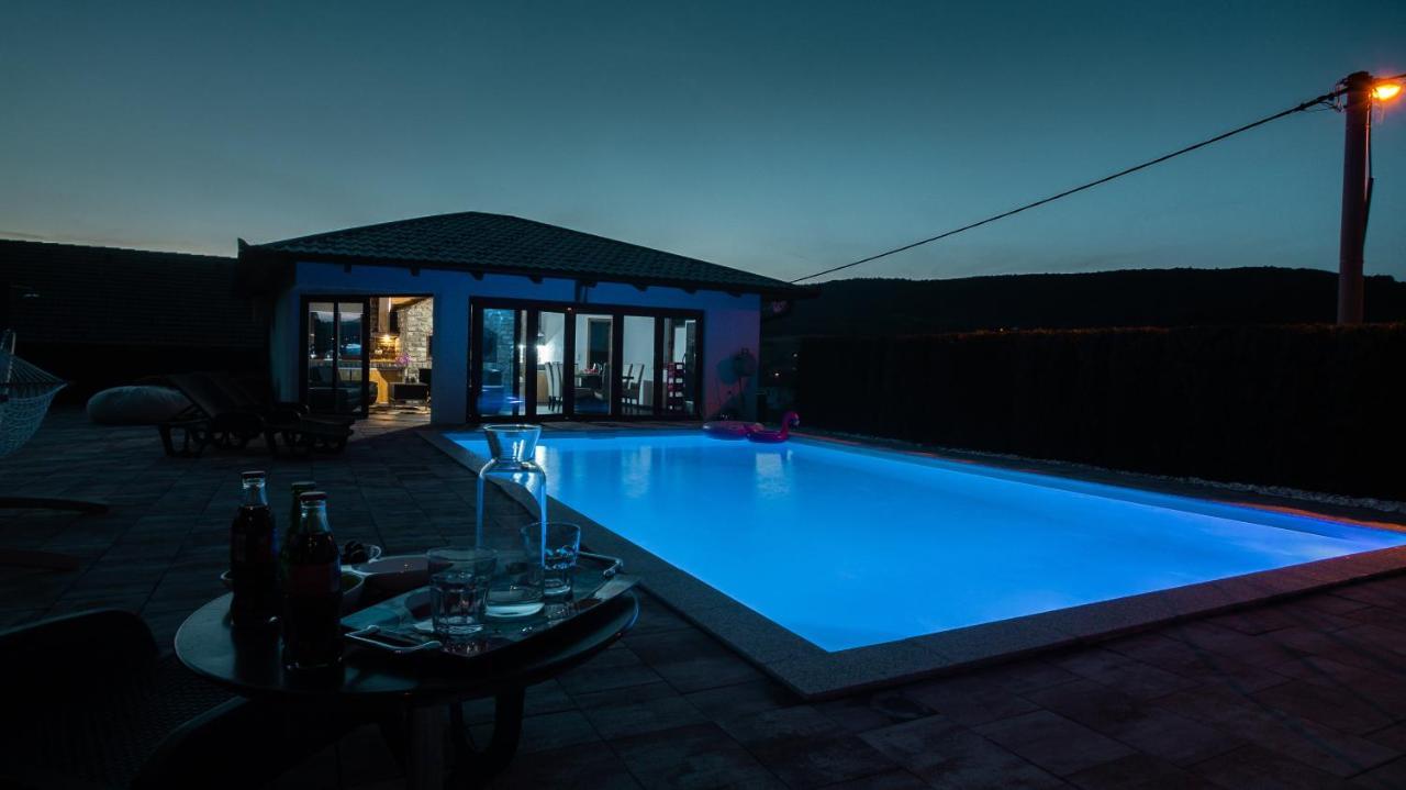 Villa De Luxe Bihać Eksteriør billede