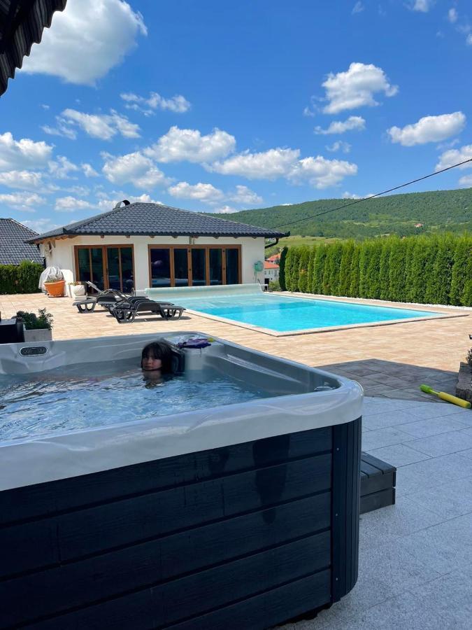 Villa De Luxe Bihać Eksteriør billede